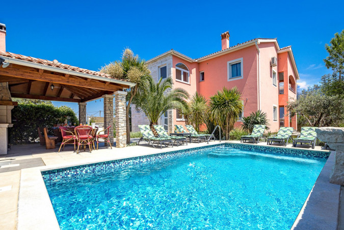 Villa Tina Pula, Villa Grotta Istriana Pula, with pool, near centar and Arena Pula