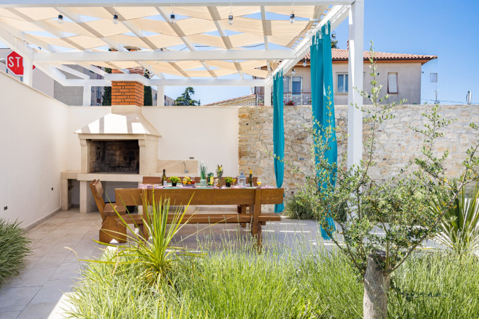 Exterior, Villa Grotta Istriana Pula, with pool, near centar and Arena Pula