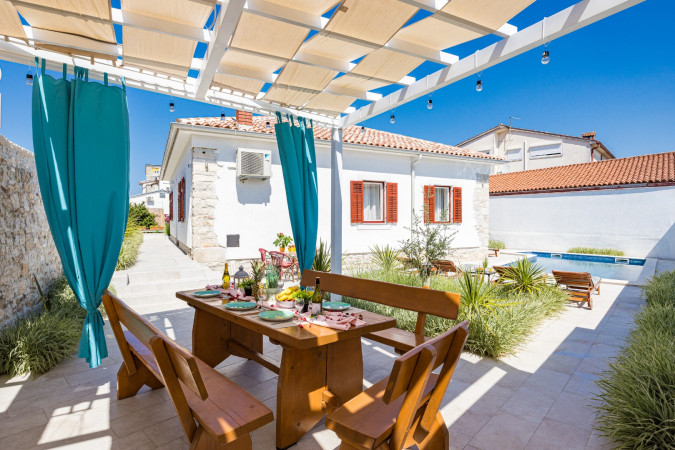 Exterior, Villa Grotta Istriana Pula, with pool, near centar and Arena Pula