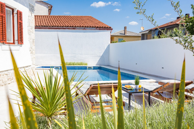 Exterior, Villa Grotta Istriana Pula, with pool, near centar and Arena Pula